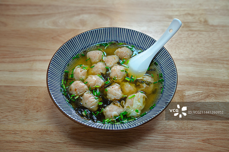 一碗馄饨图片素材