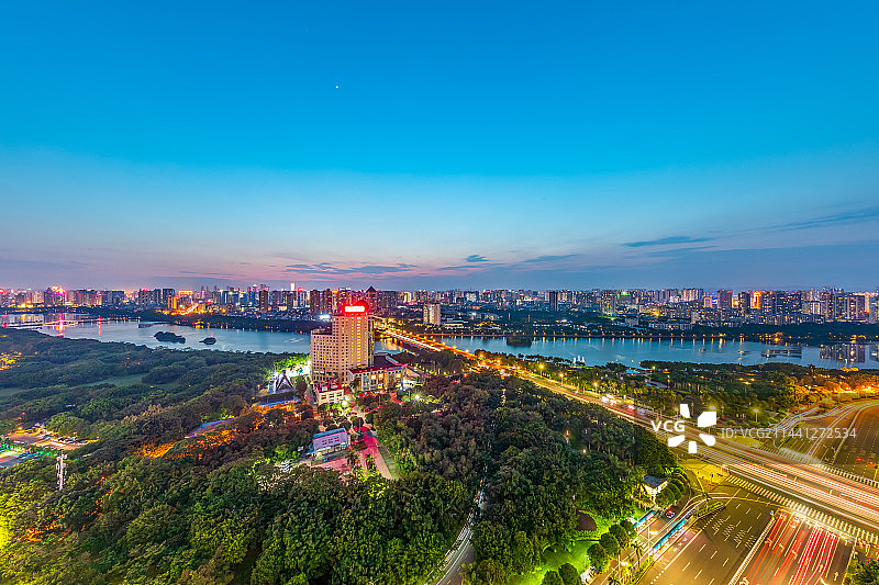 南宁南湖公园夜色图片素材