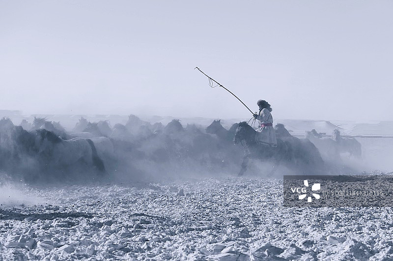 风雪那达慕图片素材