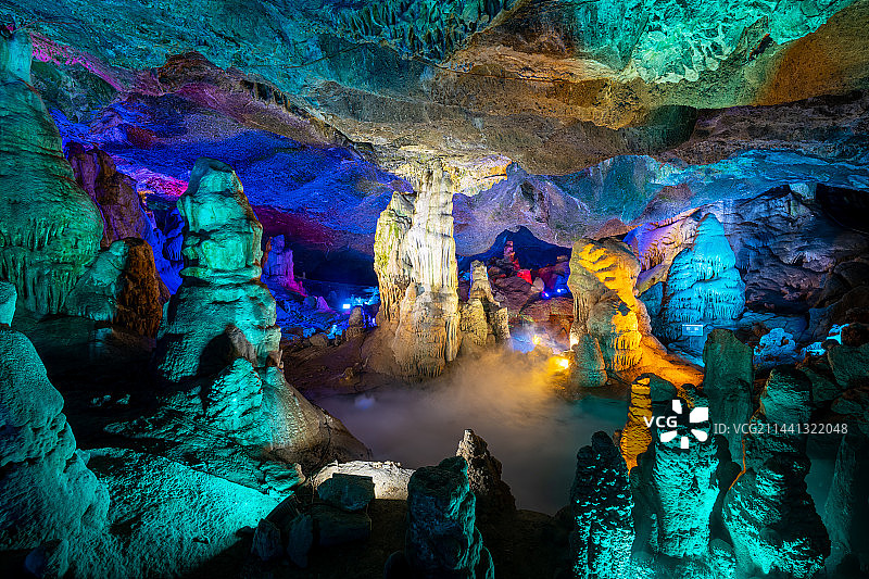 天然溶洞奇观、鸡冠洞图片素材