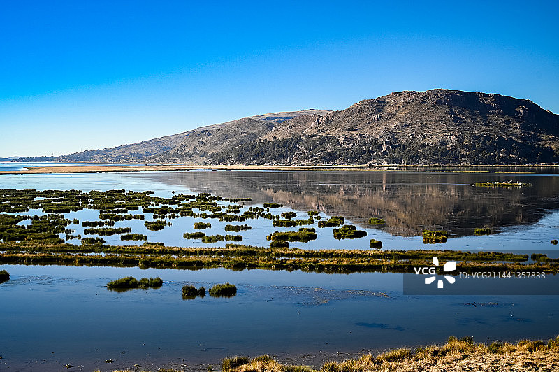 秘鲁玻利维亚滴滴咔咔湖高原湖原住民漂浮岛图片素材