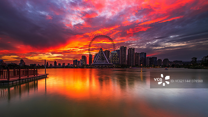 晋安湖火烧云图片素材