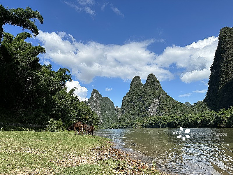 桂林阳朔黄布倒影图片素材