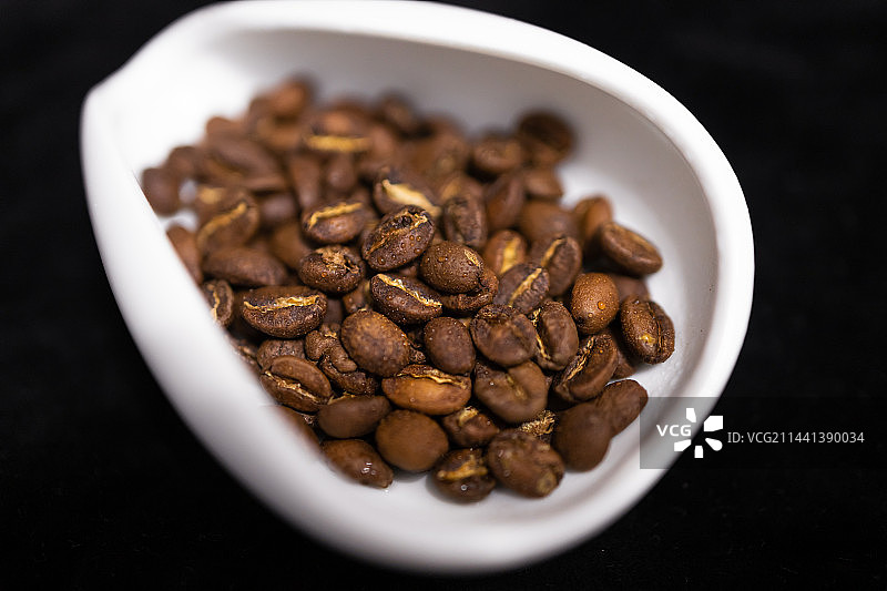 手冲咖啡，咖啡豆，磨豆机图片素材