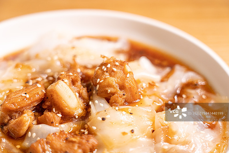 广东省佛山市顺德区陈村镇传统美食排骨蒸陈村粉图片素材