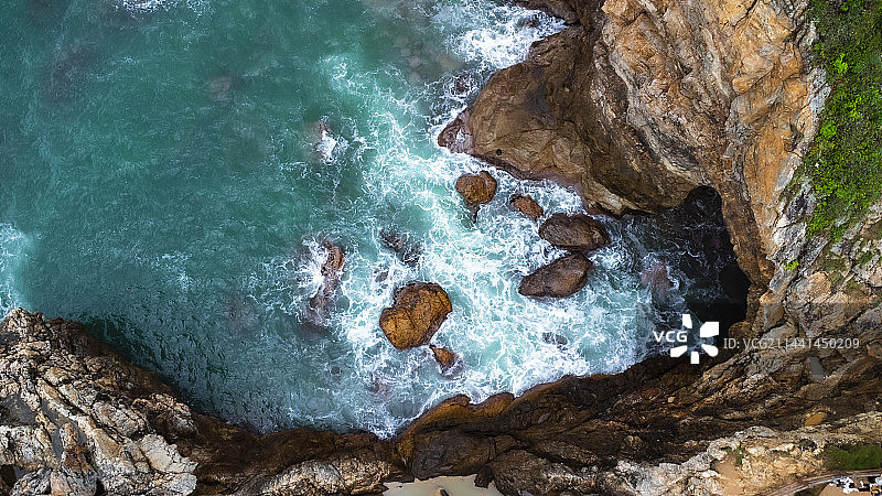 航拍深圳大鹏杨梅坑鹿嘴山庄美人鱼拍摄地全景图图片素材