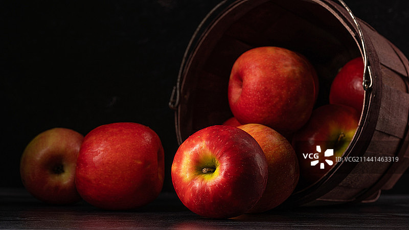 新鲜的红苹果图片素材