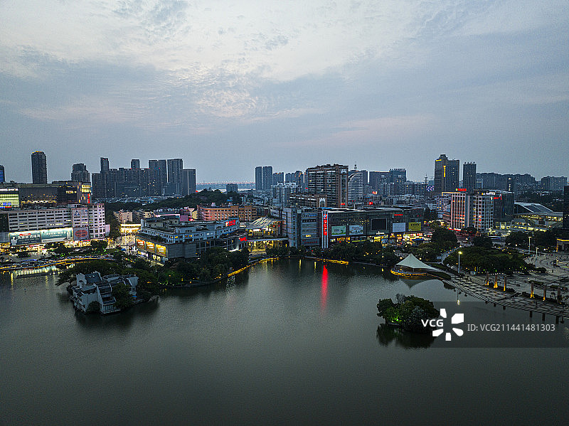 航拍安徽省芜湖市镜湖区风光图片素材