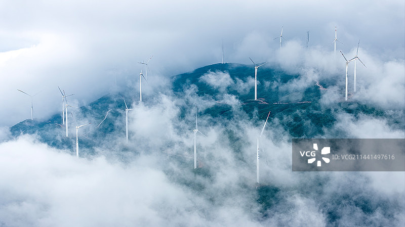 风力发电云海中的新能源图片素材