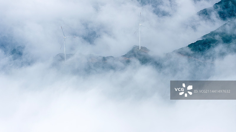 风力发电云海中的新能源图片素材