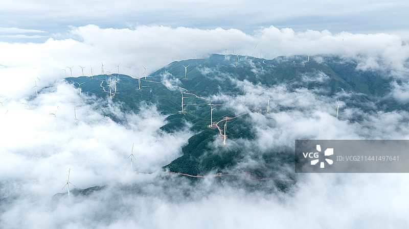 风力发电云海中的新能源图片素材