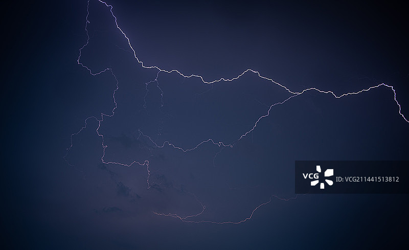 夏天的闪电图片素材