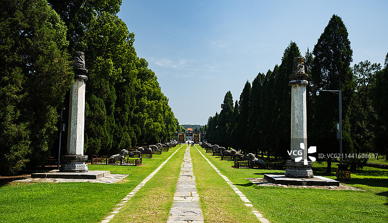 湖北钟祥明显陵龙形神道图片素材