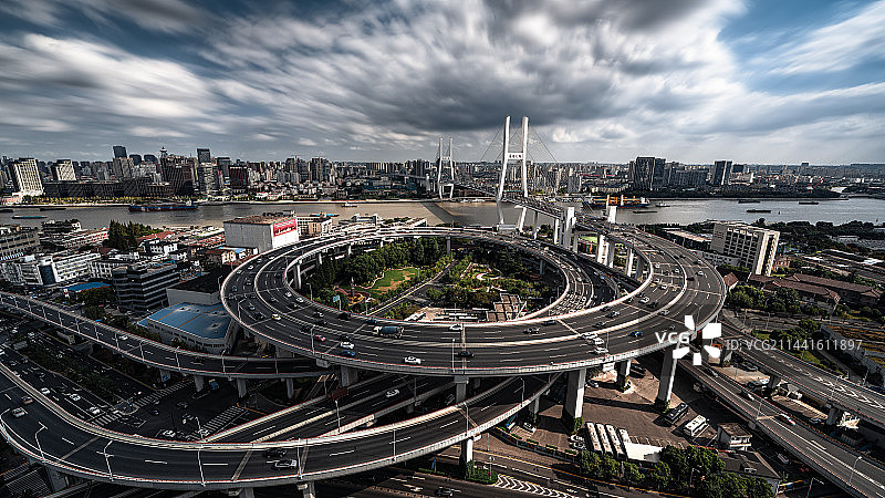 现代城市立体交通网图片素材