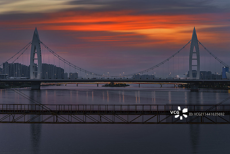 西安港务区灞河元朔大桥晚霞风光图片素材