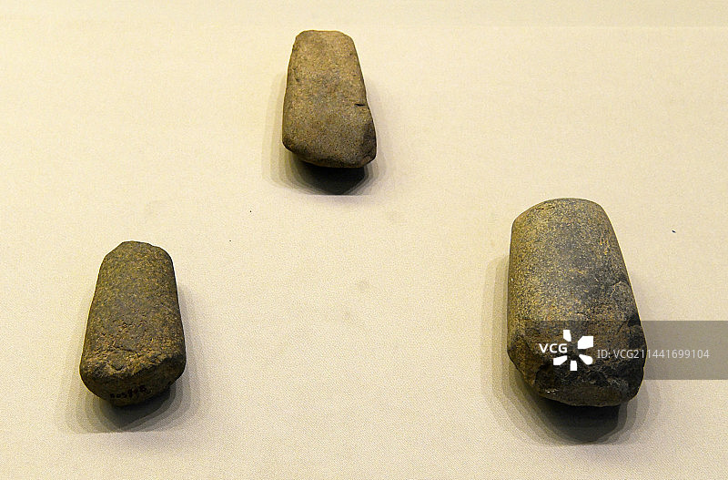 山东省枣庄市博物馆馆藏展品——石锛图片素材