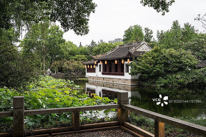 雨后的古猗园图片素材