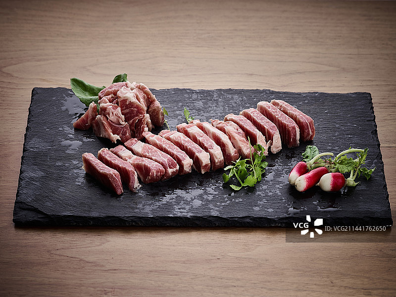 精品猪颈肉，猪全身只有这一块最好吃的部位图片素材