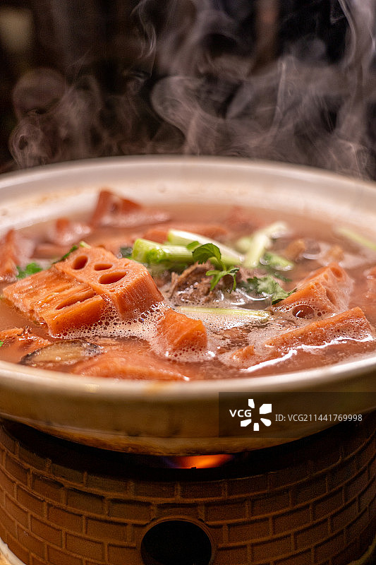 湖北特色菜 简骨洪湖莲藕煲 洪湖莲藕大骨汤图片素材