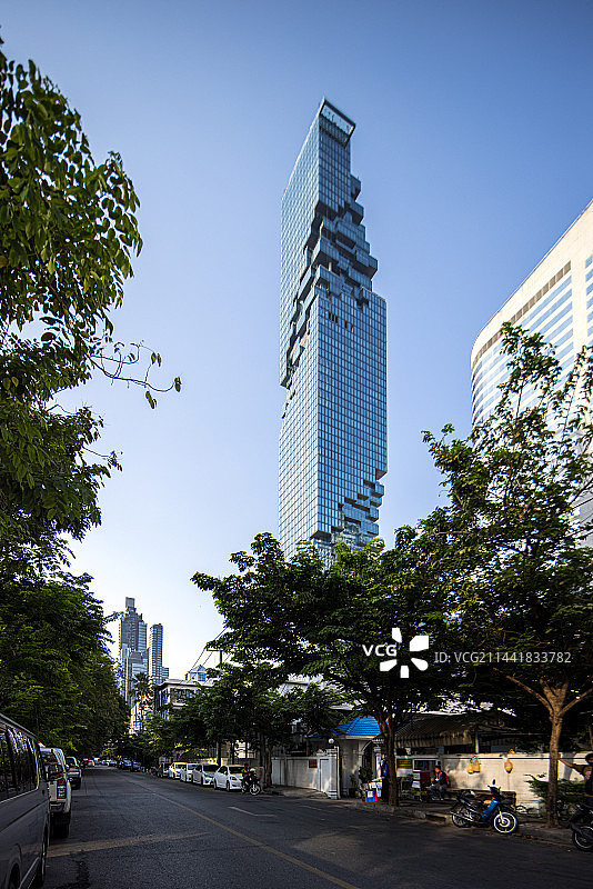 泰国曼谷市中心摩天大楼皇权像素大厦 | MahaNakhon Tower图片素材