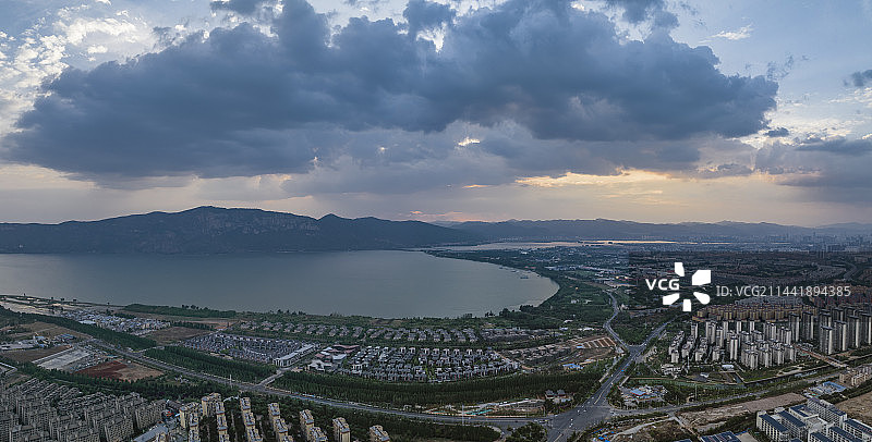 滇池城市风光图片素材