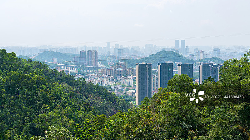 蓝天白云下的五桂山自然风光图片素材