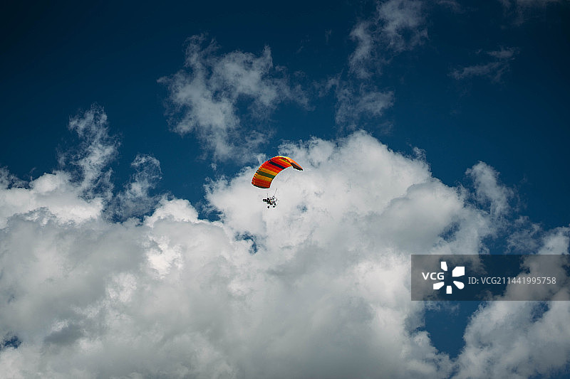滑翔伞图片素材