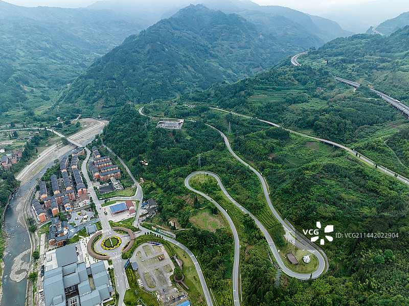 大熊猫国家公园南入口四川荥经龙苍沟旅游小镇图片素材