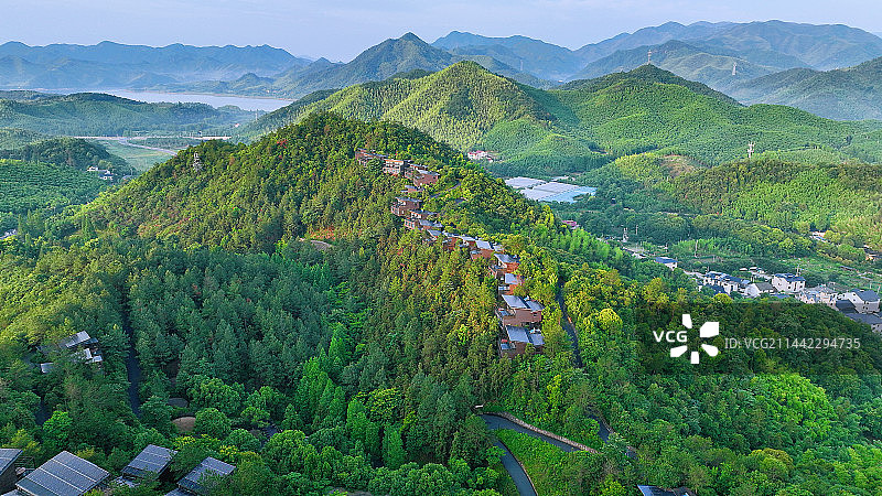 浙江德清莫干山山谷的生态度假村：裸心谷Naked Stables图片素材