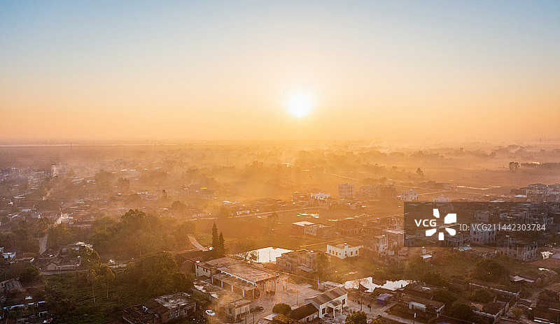 广东雷州南渡河沿岸村庄图片素材