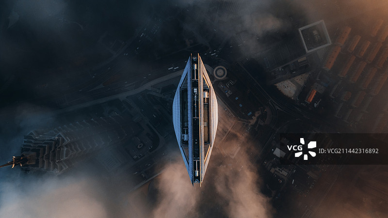 环球金融中心平流雾图片素材