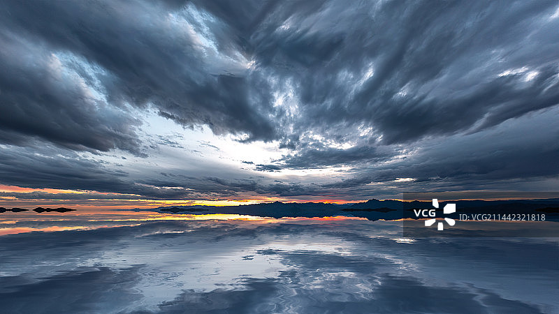落日晚霞积雨云图片素材
