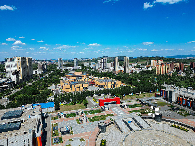 辽阳市 白塔区 万达广场 新运大桥 辽阳大剧院 中南数字双创园 河东广场图片素材