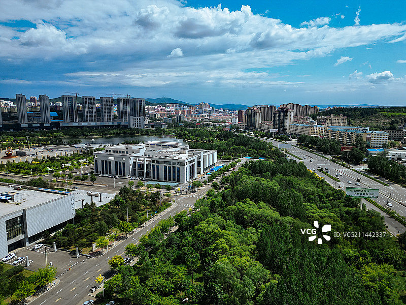 双鸭山市 市政广场 博物馆 广大厦 世纪大道 新城 尖山区图片素材