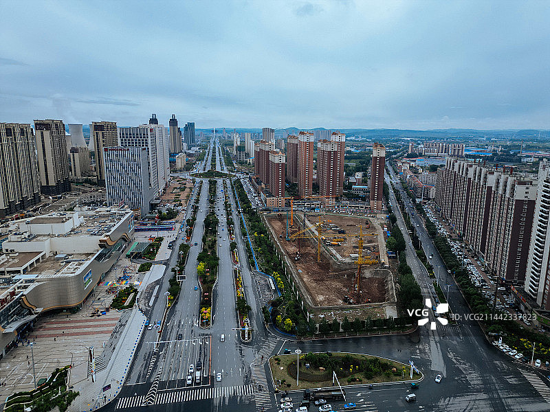 四平市 吾悦广场 体育馆 万达广场 烈士纪念塔 南湖公园 图书馆图片素材