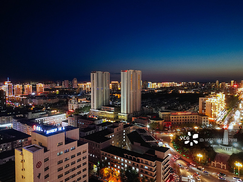 四平市 吾悦广场 体育馆 万达广场 烈士纪念塔 南湖公园 图书馆图片素材