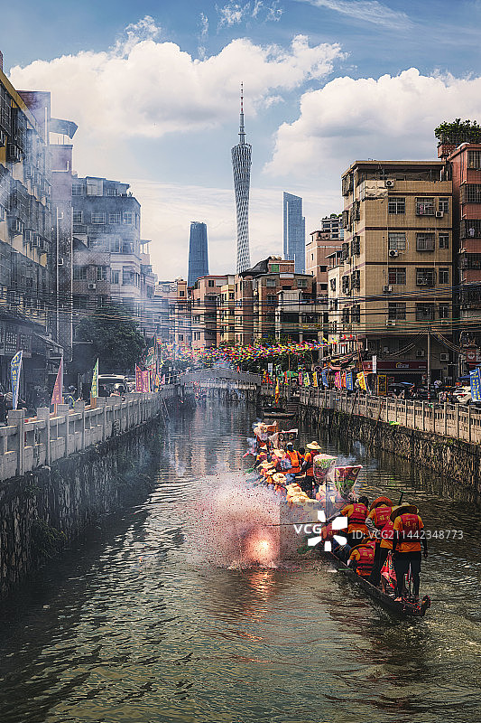 广州海珠大塘村河道龙舟图片素材