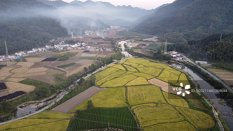 太平湖附近村落图片素材