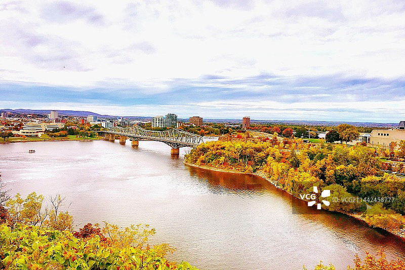 加拿大渥太华河的秋景图片素材