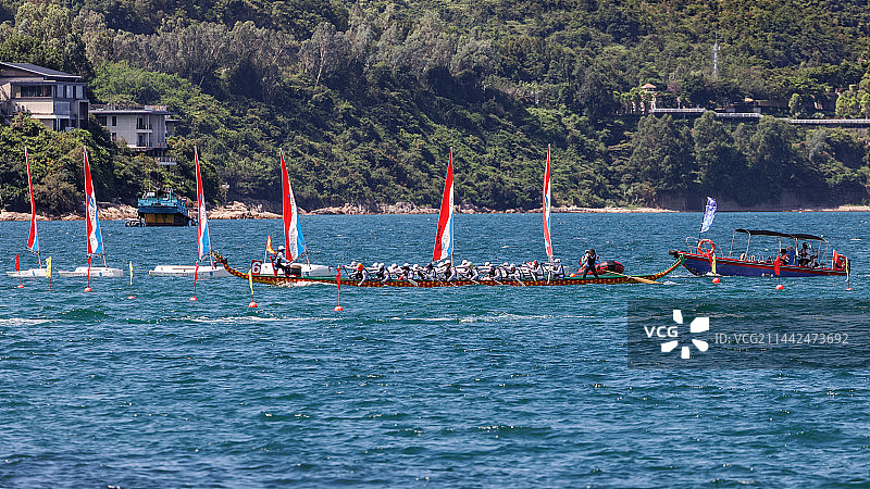 2023粤港澳大湾区（深圳南澳）海上龙舟赛举行图片素材