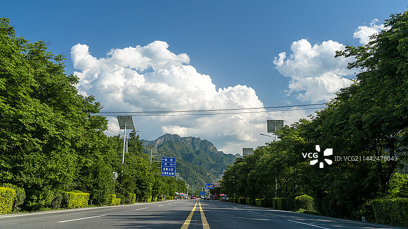 蓝天白云图片素材