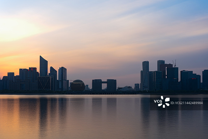 杭州钱江新城晚霞流云图片素材