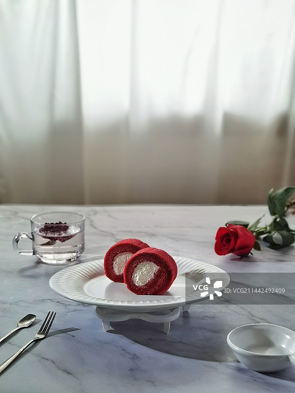 红丝绒蛋糕卷图片素材