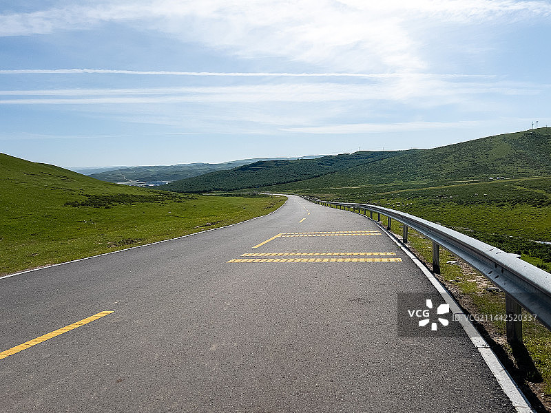 甘肃省甘南当周草原图片素材