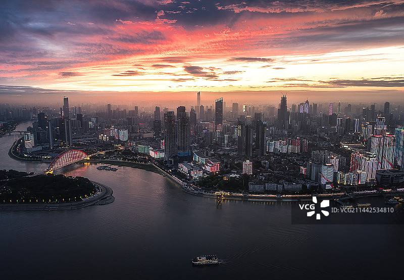 南岸嘴江滩晚霞航拍图片素材