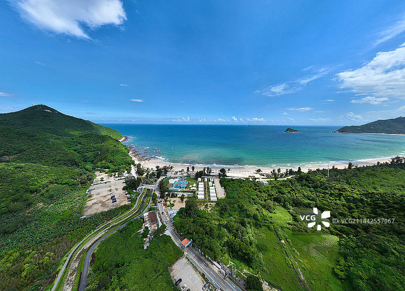 广东省深圳市大鹏新区南澳西涌海滨浴场与深圳天文台航拍图片素材