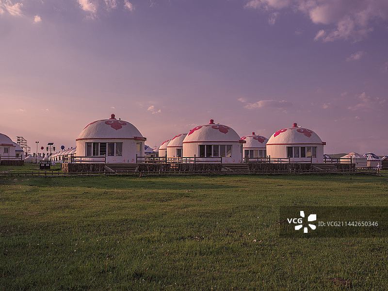 辉腾锡勒草原，蒙古包。图片素材