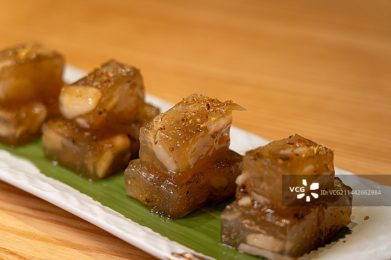 传统甜点小吃桂花蔗汁马蹄糕图片素材