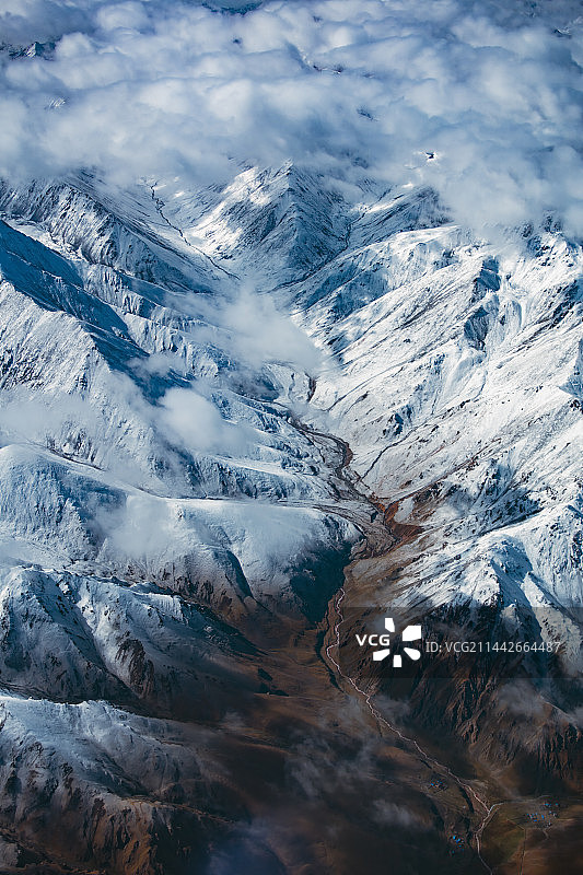 西藏日喀则地区山脉图片素材