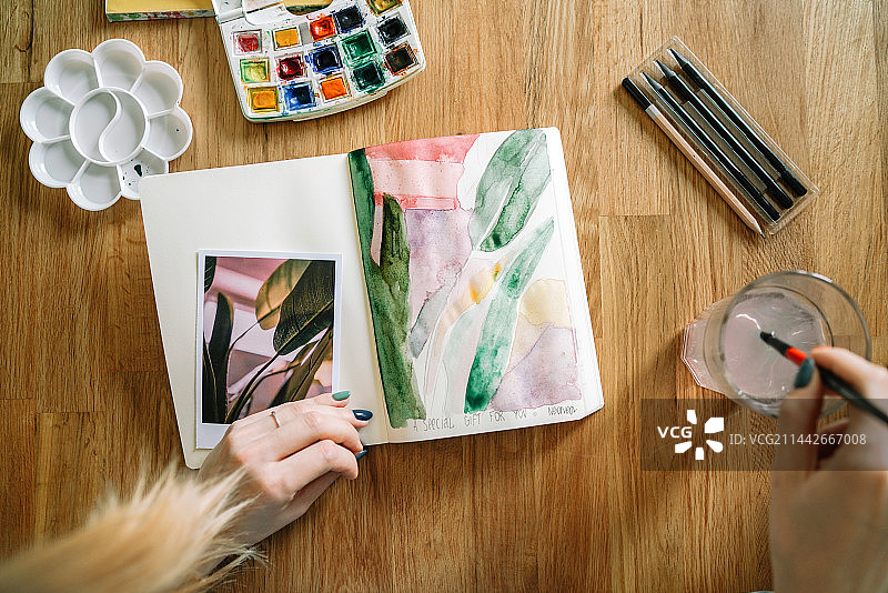 家居氛围绘画作品，西班牙风情图片素材